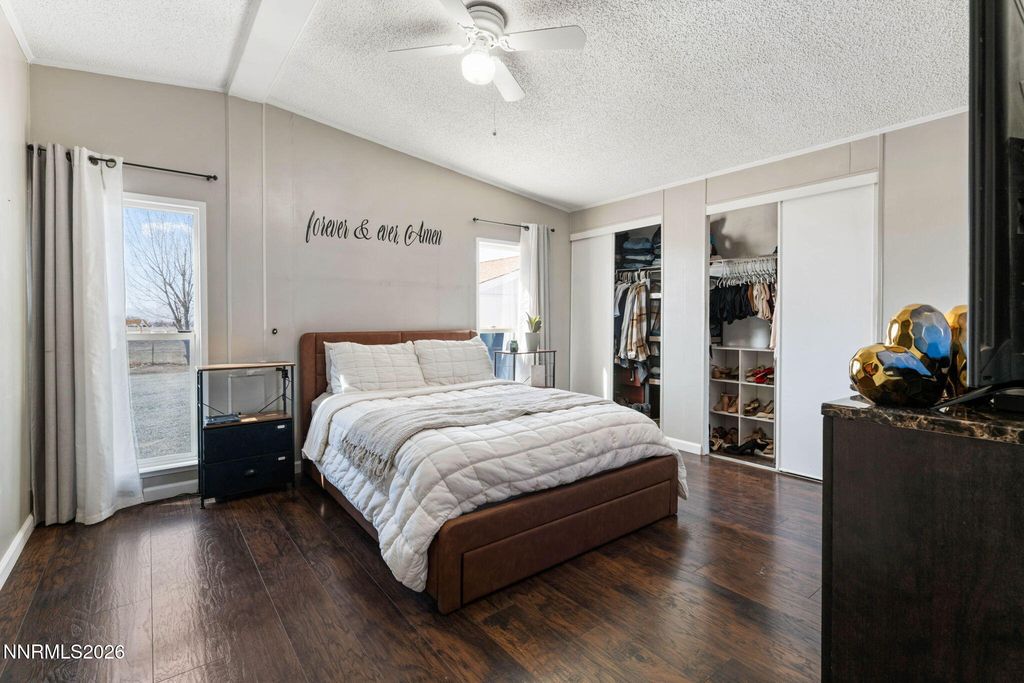 Image 18 of property listing at 25 N Bybee Lane, Yerington, NV 89447