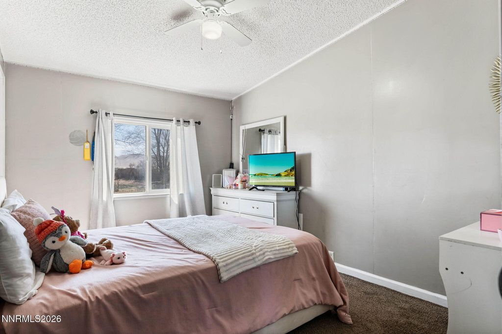 Image 24 of property listing at 25 N Bybee Lane, Yerington, NV 89447