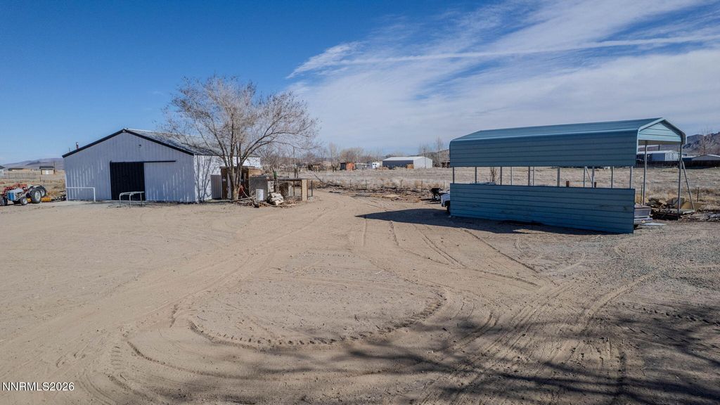 Image 30 of property listing at 25 N Bybee Lane, Yerington, NV 89447