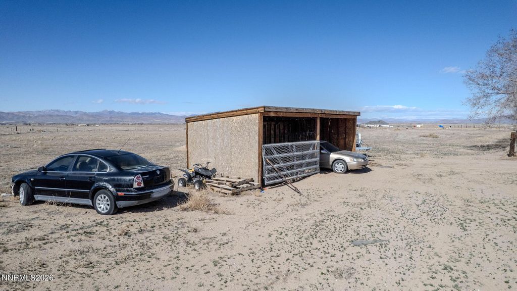 Image 39 of property listing at 25 N Bybee Lane, Yerington, NV 89447