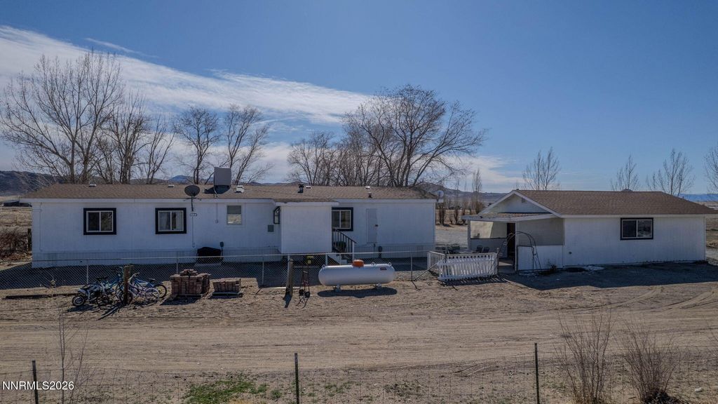 Image 44 of property listing at 25 N Bybee Lane, Yerington, NV 89447