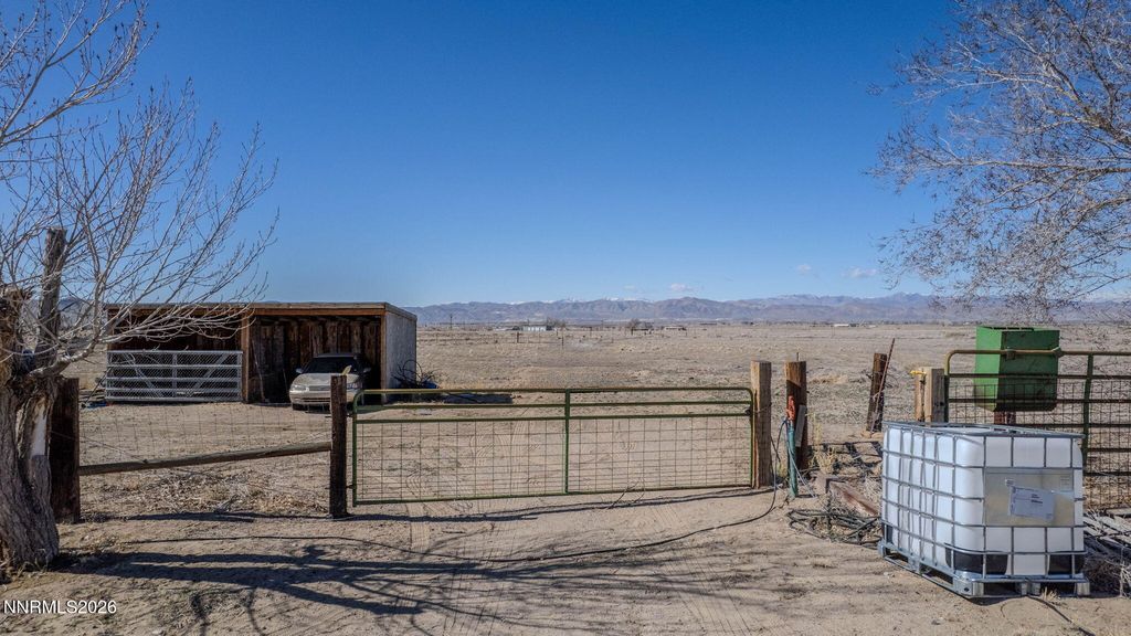 Image 48 of property listing at 25 N Bybee Lane, Yerington, NV 89447