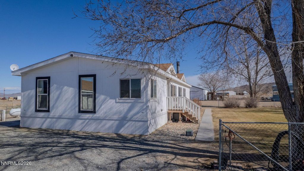 Image 50 of property listing at 25 N Bybee Lane, Yerington, NV 89447