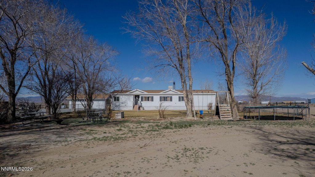 Image 51 of property listing at 25 N Bybee Lane, Yerington, NV 89447