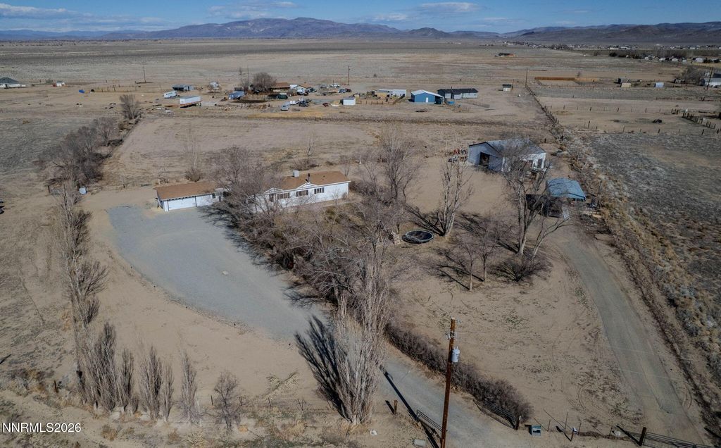 Image 54 of property listing at 25 N Bybee Lane, Yerington, NV 89447