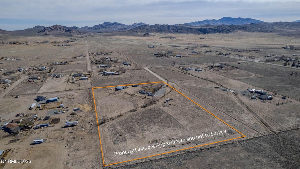 Image 57 of property listing at 25 N Bybee Lane, Yerington, NV 89447