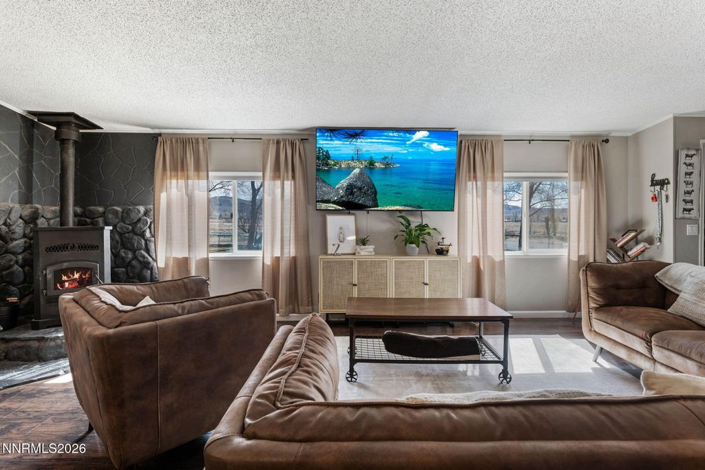 Image 8 of property listing at 25 N Bybee Lane, Yerington, NV 89447