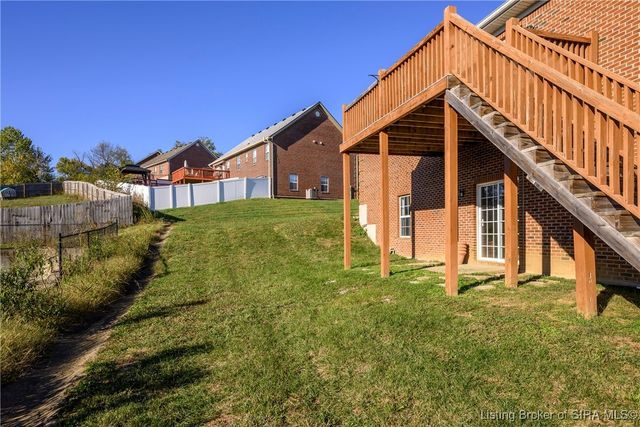 2817 Horse Trail Road, Jeffersonville, IN 47130