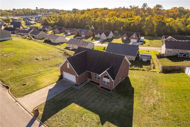 2817 Horse Trail Road, Jeffersonville, IN 47130