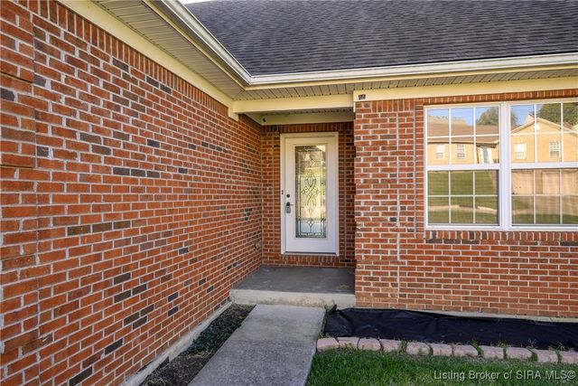 2817 Horse Trail Road, Jeffersonville, IN 47130