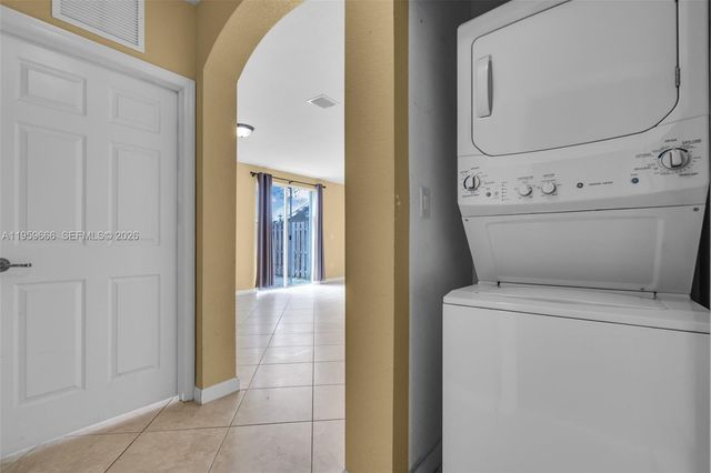 3064 SE 1st Dr 7, Homestead, FL 33033