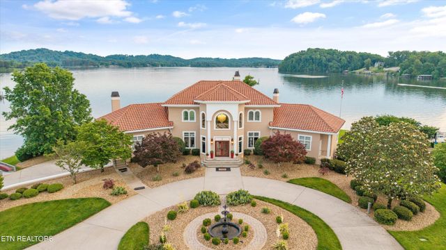3801 Jackson Bend Drive, Louisville, TN 37777