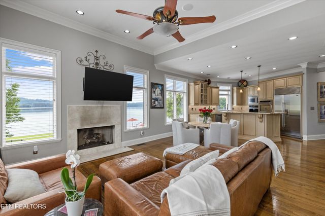 3801 Jackson Bend Drive, Louisville, TN 37777