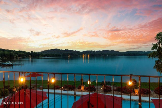 3801 Jackson Bend Drive, Louisville, TN 37777