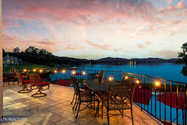 3801 Jackson Bend Drive, Louisville, TN 37777