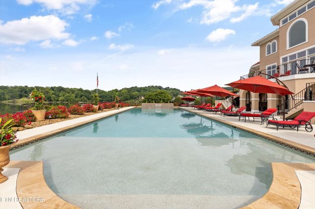 3801 Jackson Bend Drive, Louisville, TN 37777