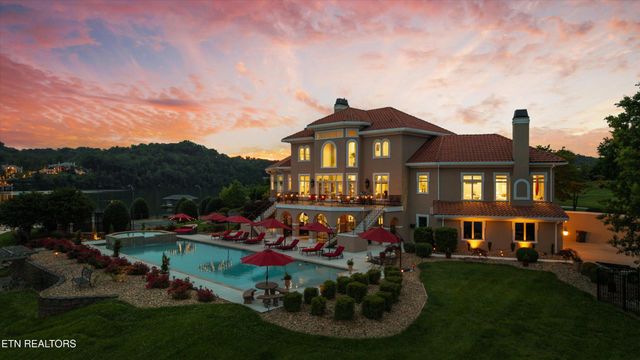 3801 Jackson Bend Drive, Louisville, TN 37777