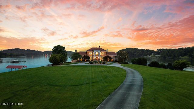 3801 Jackson Bend Drive, Louisville, TN 37777