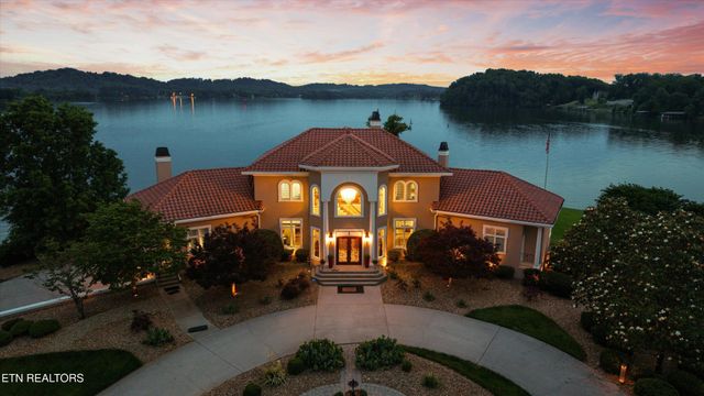 3801 Jackson Bend Drive, Louisville, TN 37777