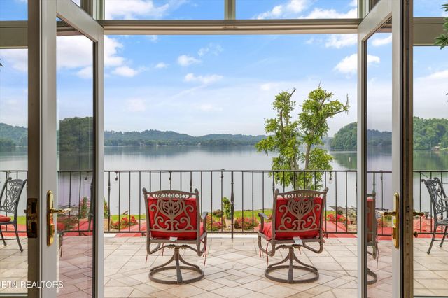 3801 Jackson Bend Drive, Louisville, TN 37777