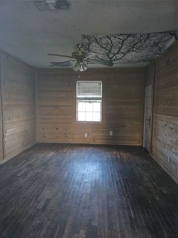 2624 County Road 429, Cleburne, TX 76031