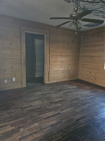 2624 County Road 429, Cleburne, TX 76031