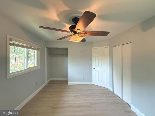 98 S IRIS ST, Alexandria, VA 22304