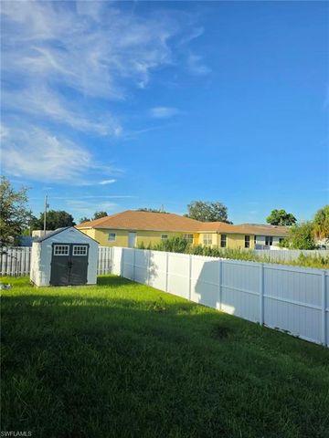 2908 43rd ST SW, Lehigh Acres, FL 33976
