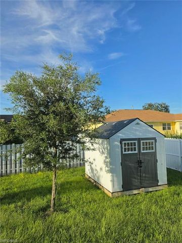 2908 43rd ST SW, Lehigh Acres, FL 33976