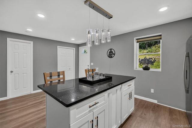 1103 Route 17, Southfields, NY 10975