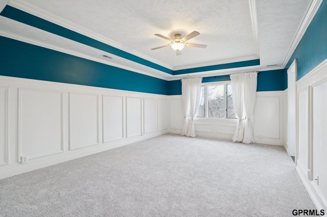 19719 Raven Drive, Louisville, NE 68037