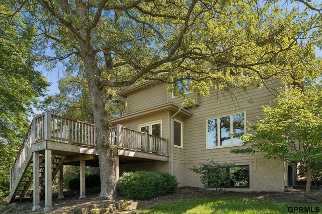 19719 Raven Drive, Louisville, NE 68037