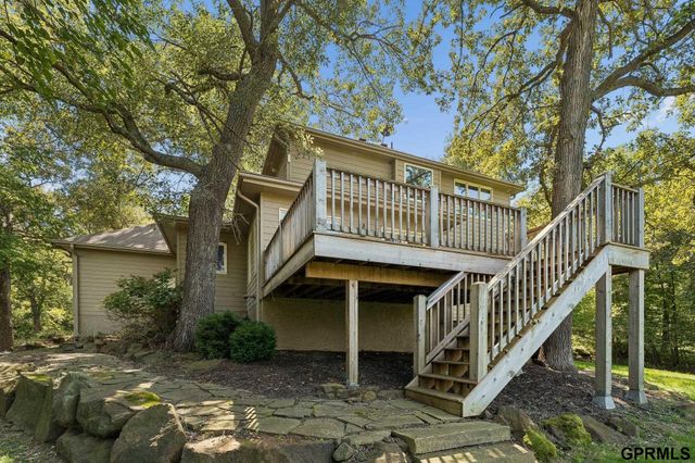 19719 Raven Drive, Louisville, NE 68037