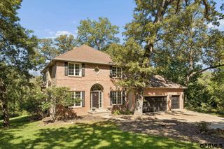 19719 Raven Drive, Louisville, NE 68037