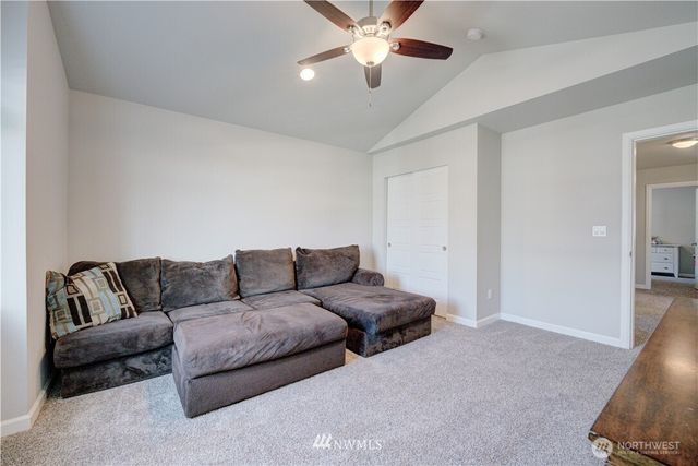 2422 200 Street Ct E, Spanaway, WA 98387