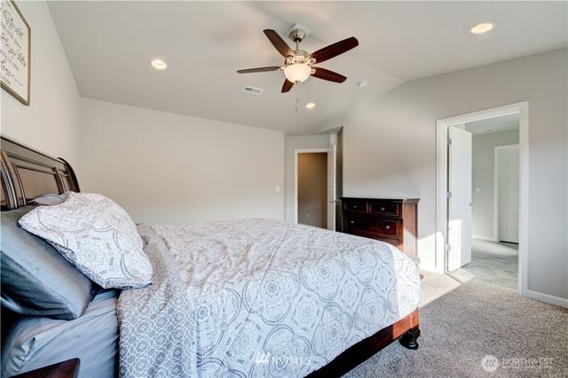 2422 200 Street Ct E, Spanaway, WA 98387