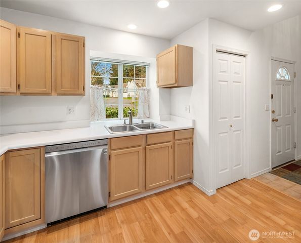 4434 Governor Lane SE, Olympia, WA 98501