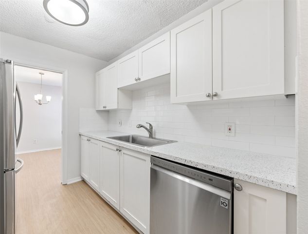 3 Dewberry Court, Bedford, TX 76021