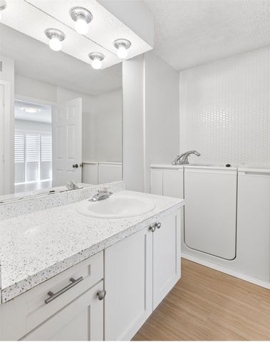 3 Dewberry Court, Bedford, TX 76021
