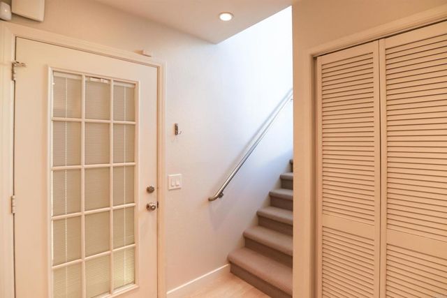 307 shoemaker ln, Solana Beach, CA 92075