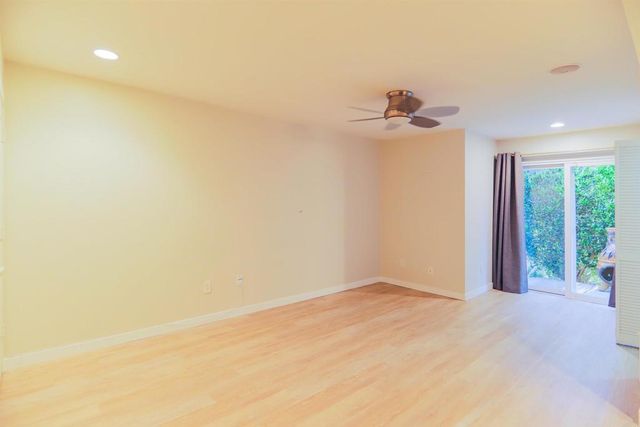 307 shoemaker ln, Solana Beach, CA 92075