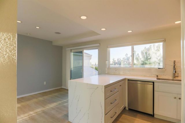 307 shoemaker ln, Solana Beach, CA 92075