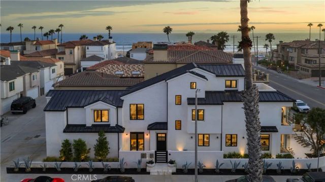 122 22nd Street, Huntington Beach, CA 92648