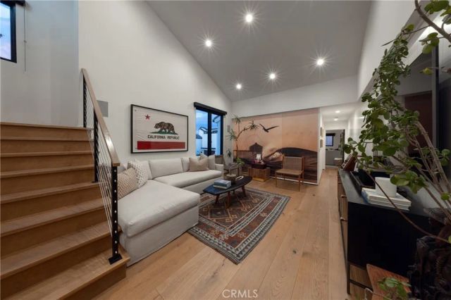 122 22nd Street, Huntington Beach, CA 92648