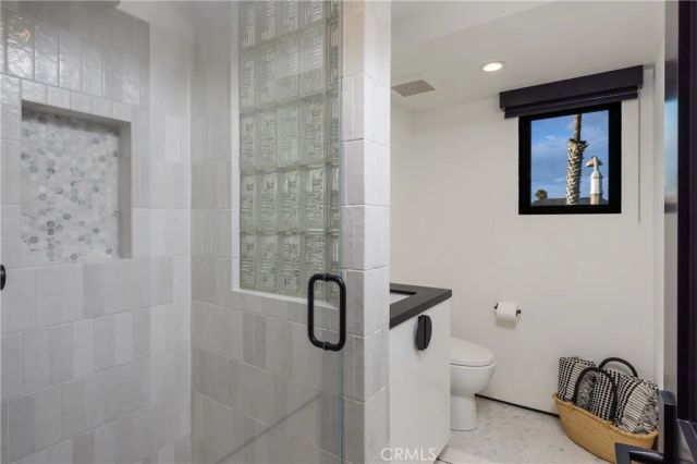 122 22nd Street, Huntington Beach, CA 92648
