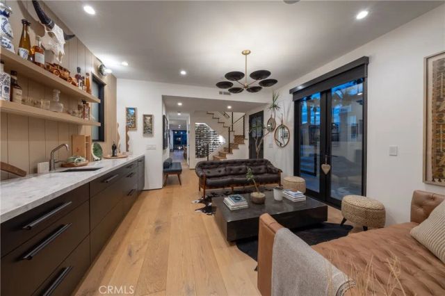122 22nd Street, Huntington Beach, CA 92648