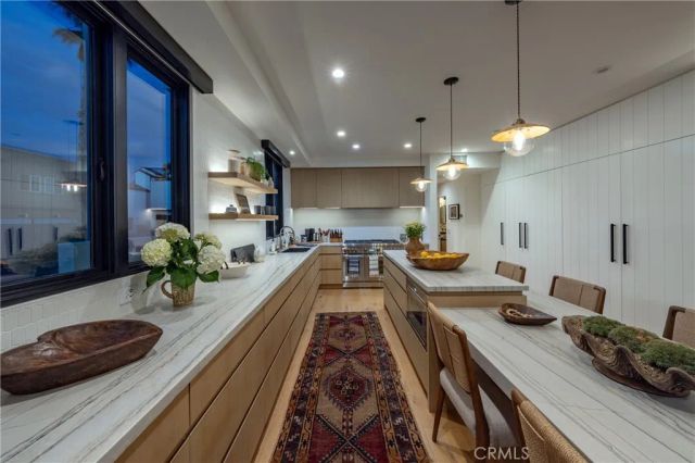 122 22nd Street, Huntington Beach, CA 92648