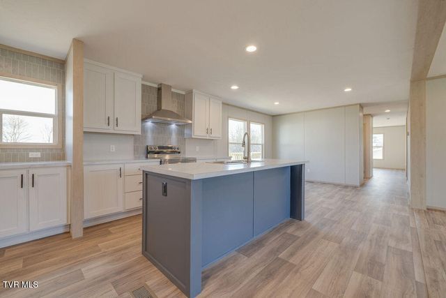 319 Lories Lane, Piney Flats, TN 37686