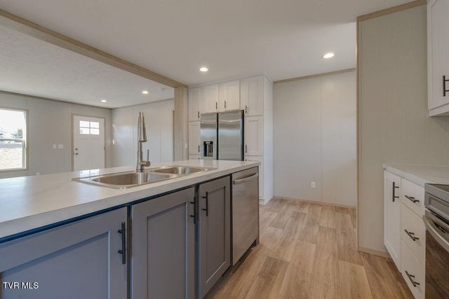 319 Lories Lane, Piney Flats, TN 37686