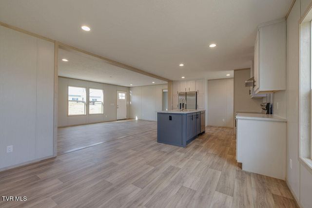 319 Lories Lane, Piney Flats, TN 37686